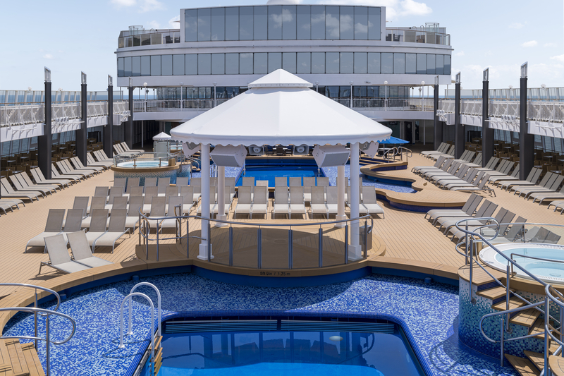 MyCruise Norwegian-Cruise-Line Gem Offentlige-arealer Pool-spa1